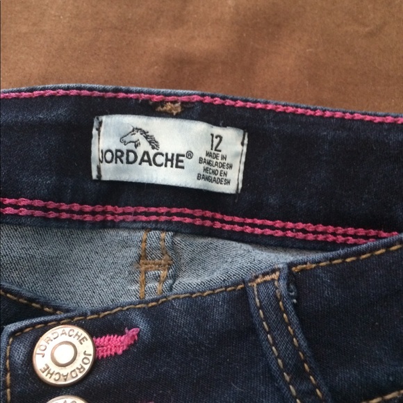 3 Girls Shorts - Picture 3 of 4